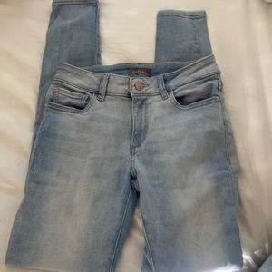 DL1961 Low Rise Skinny 25